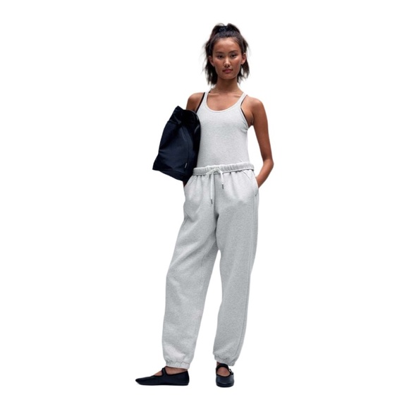 Lululemon Scuba Mid-Rise Oversized Jogger EUC